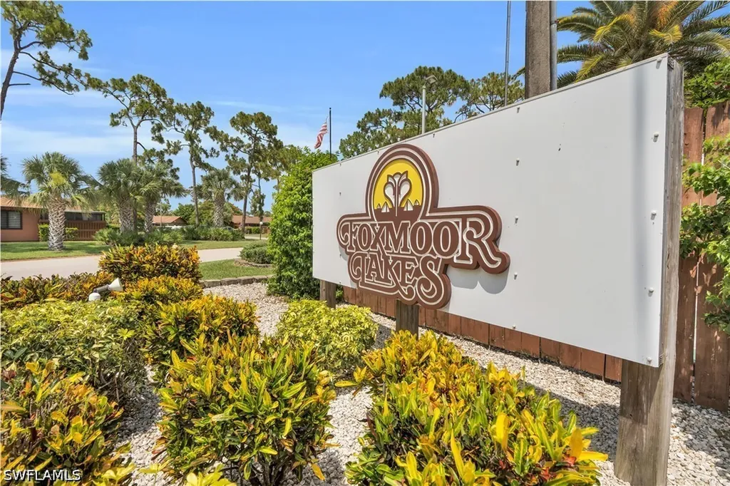 5713 Foxlake Drive North Fort Myers FL 33917