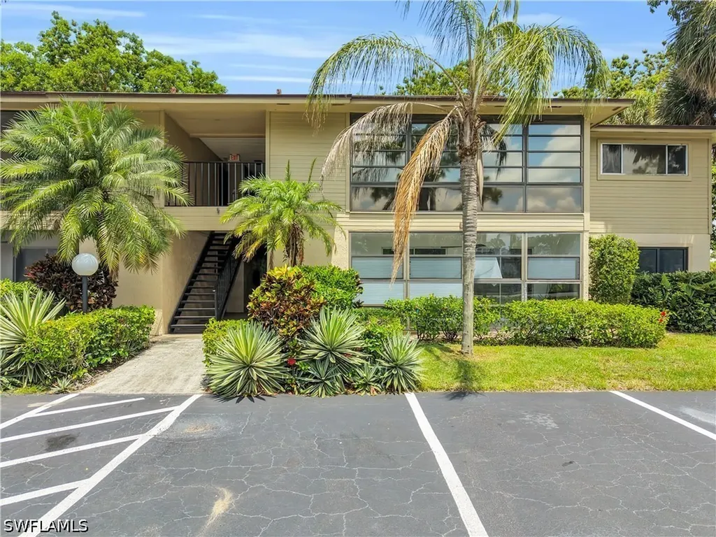 5713 Foxlake Drive North Fort Myers FL 33917