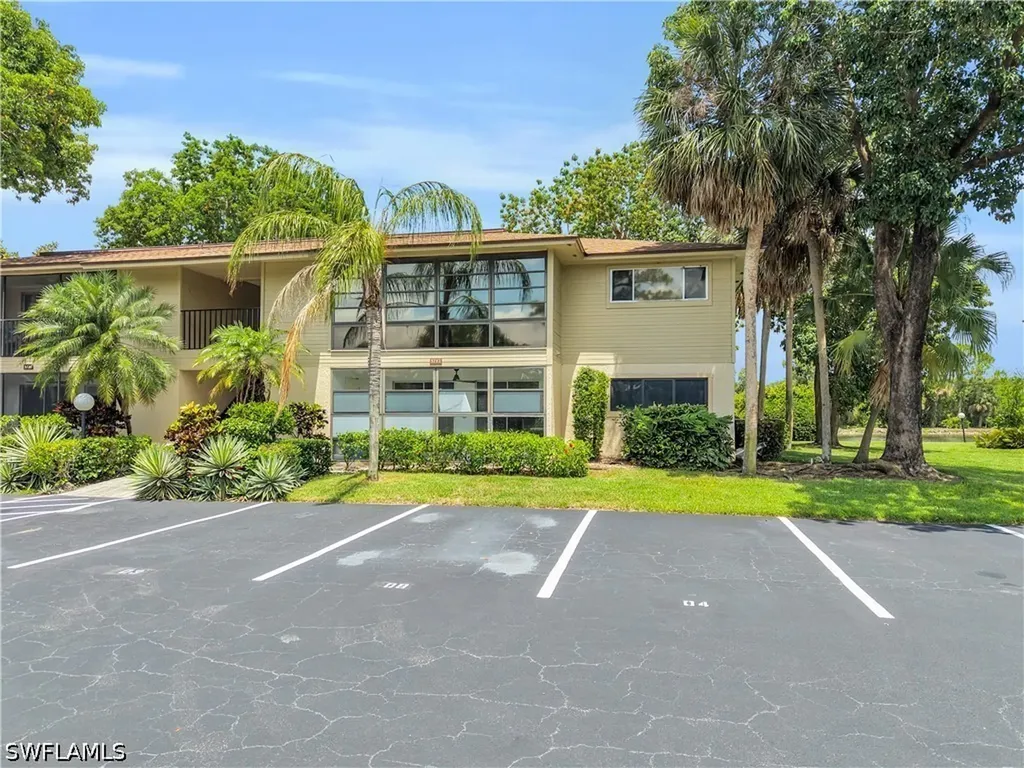 5713 Foxlake Drive North Fort Myers FL 33917
