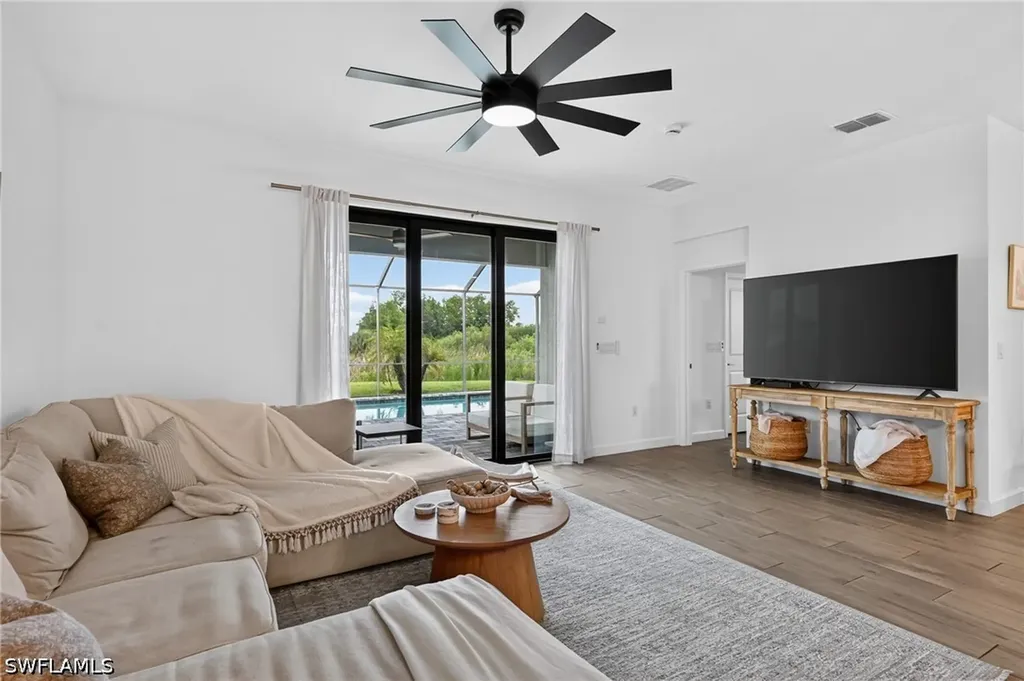 1385 Birdie Drive Naples FL 34120