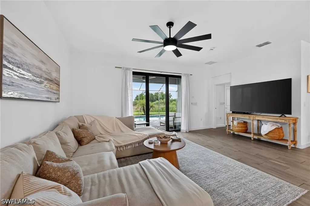 1385 Birdie Drive Naples FL 34120