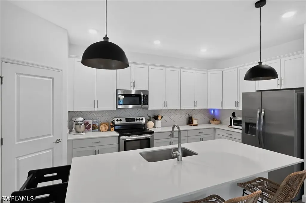 1385 Birdie Drive Naples FL 34120
