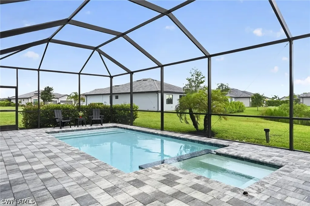 1385 Birdie Drive Naples FL 34120