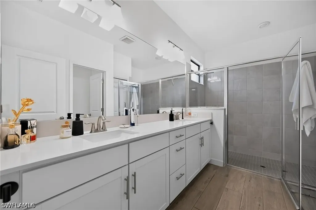 1385 Birdie Drive Naples FL 34120