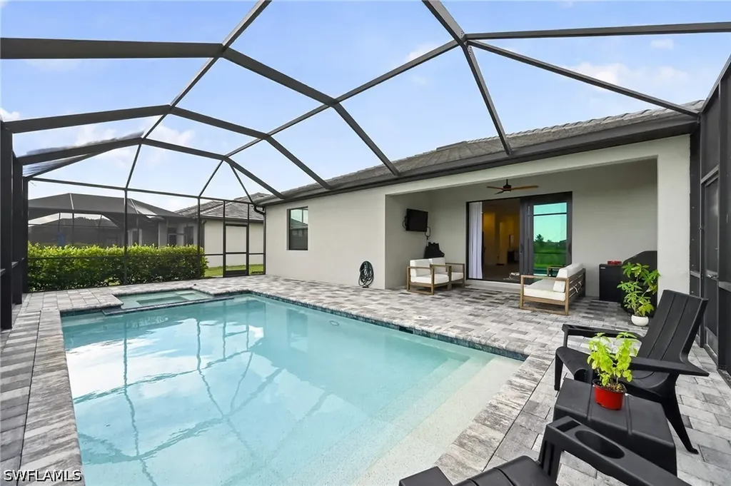 1385 Birdie Drive Naples FL 34120