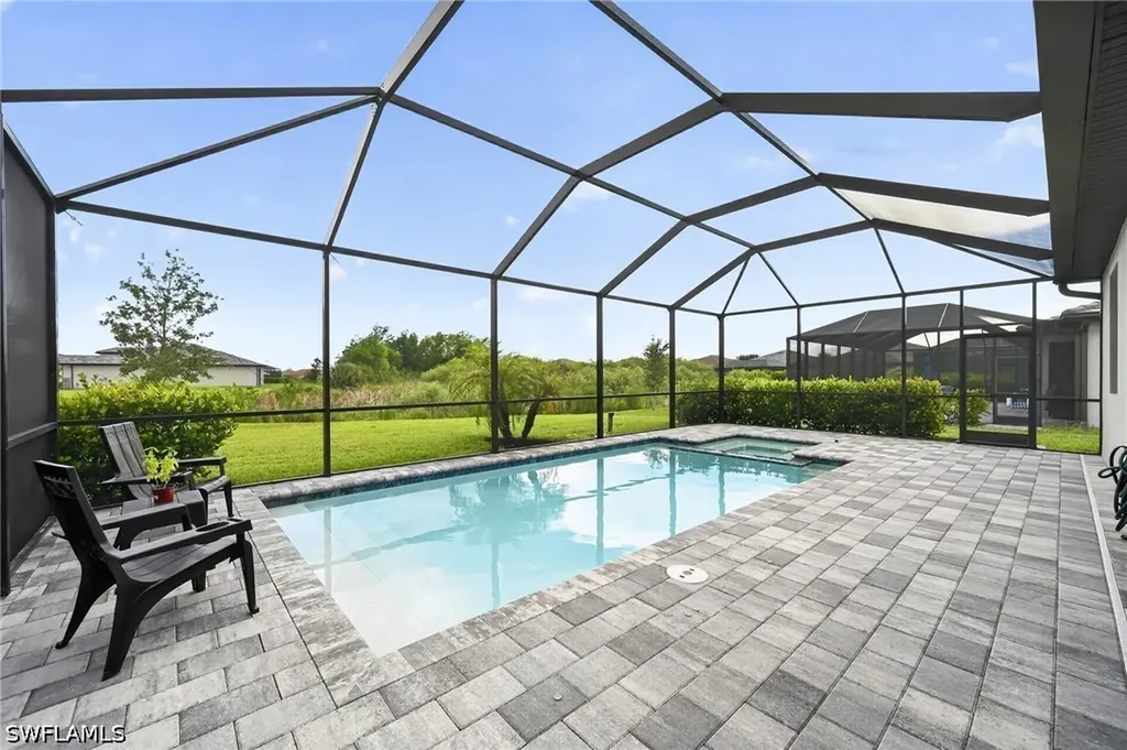 1385 Birdie Drive Naples FL 34120
