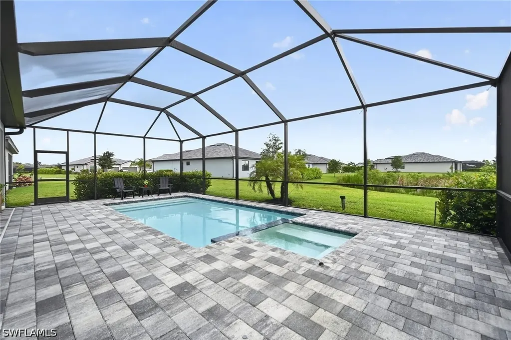 1385 Birdie Drive Naples FL 34120