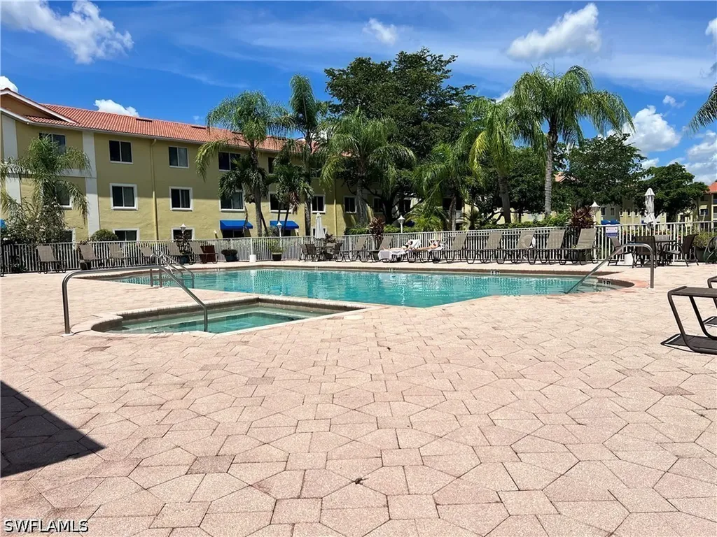 8274 Key Royal Circle Naples FL 34119