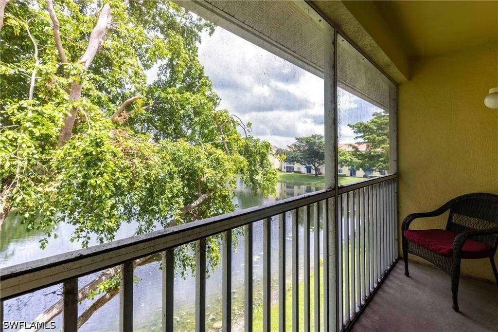 8274 Key Royal Circle Naples FL 34119