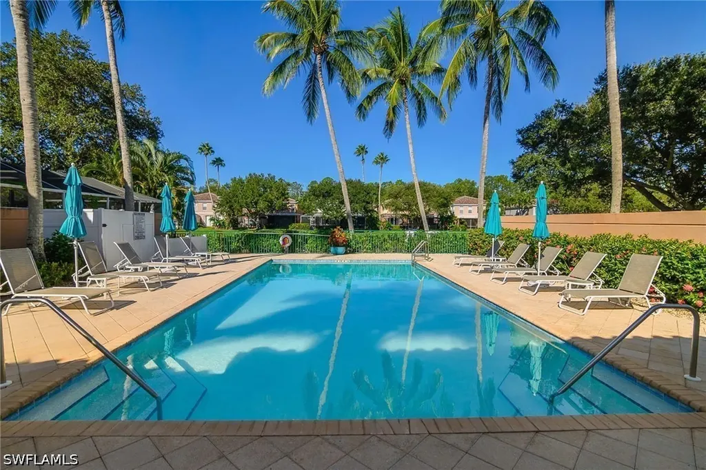 5601 Cove Circle Naples FL 34119