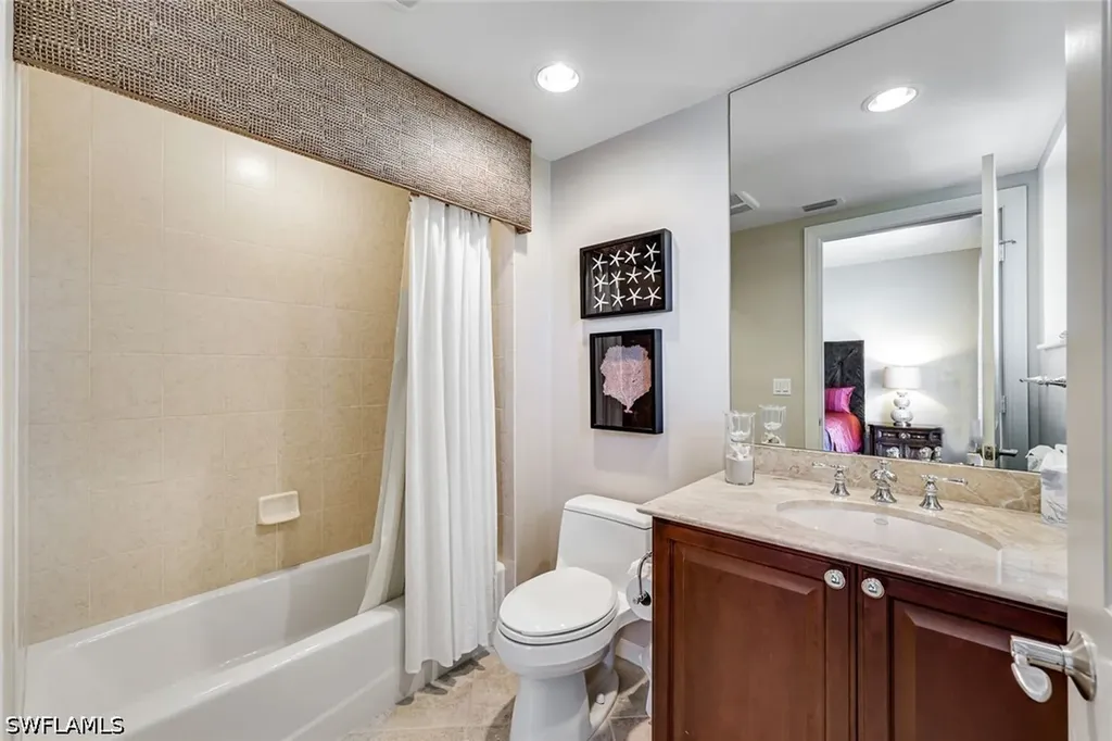 1050 Borghese Lane Naples FL 34114