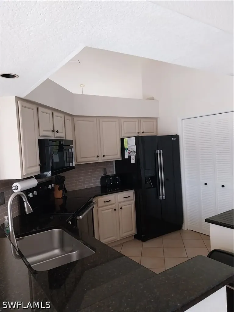 449 Dundee Court Naples FL 34104