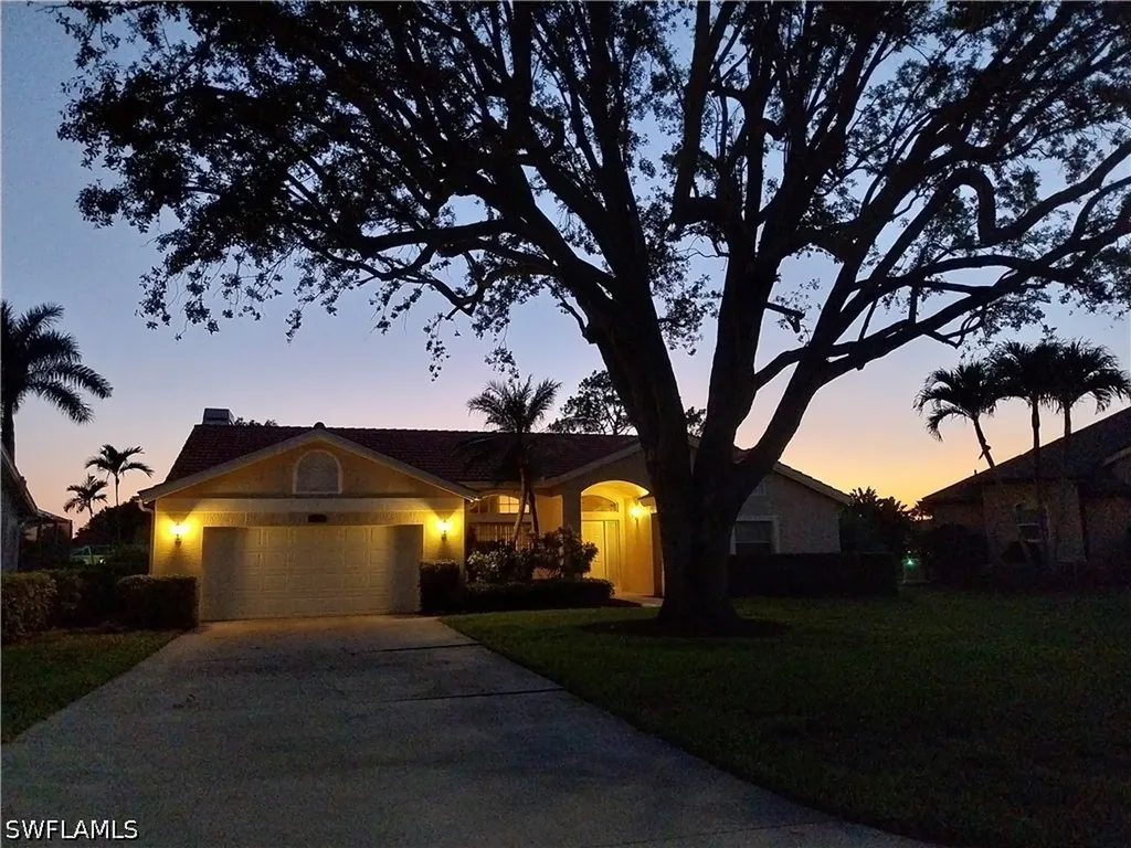 449 Dundee Court Naples FL 34104