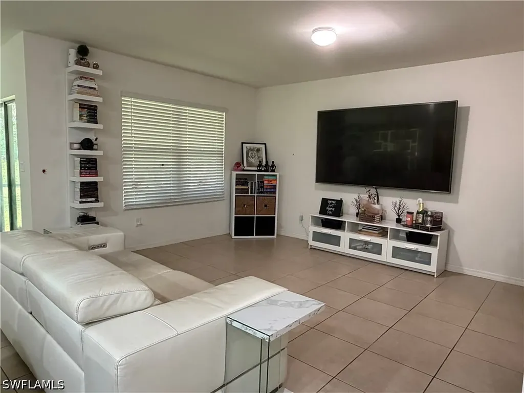 3440 27 Th Avenue NE Naples FL 34120