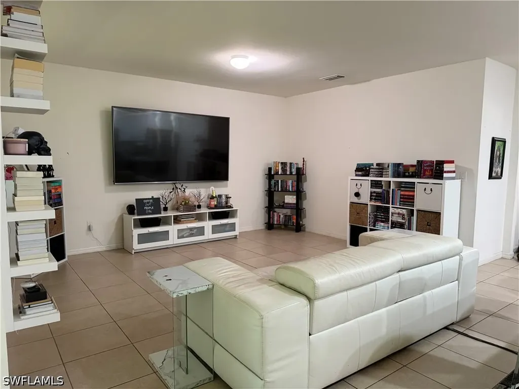3440 27 Th Avenue NE Naples FL 34120