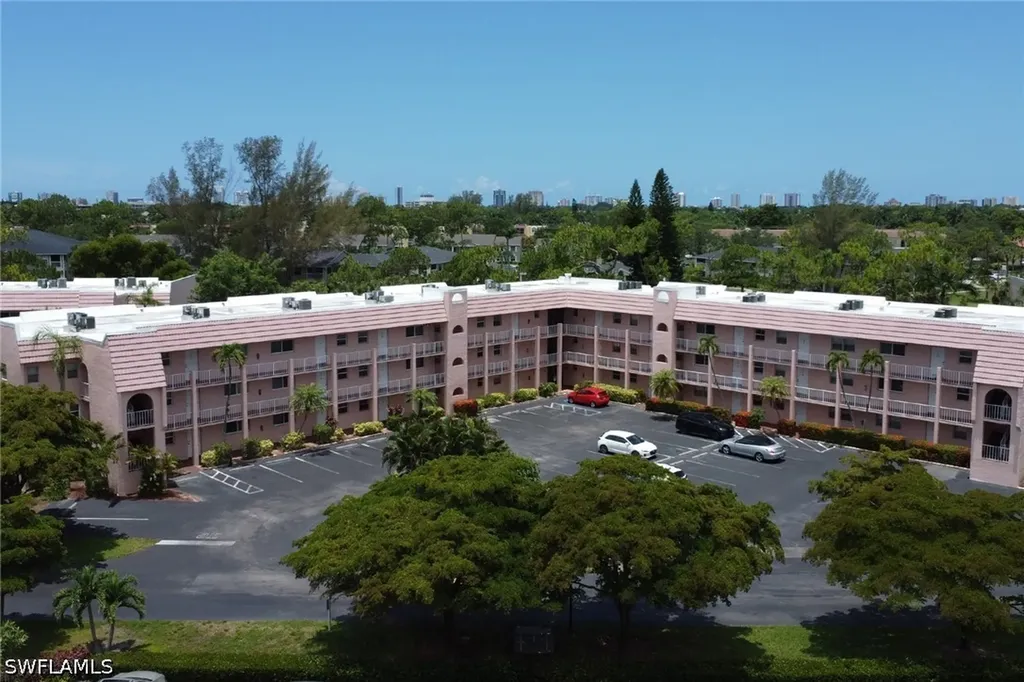 170 Turtle Lake Court Naples FL 34105