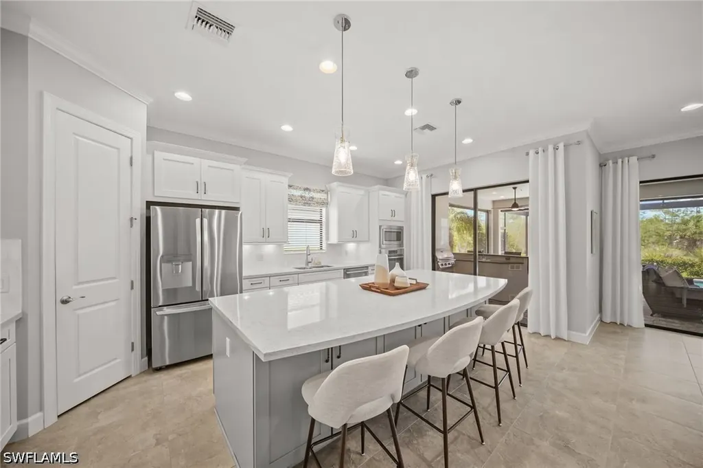 8879 Vaccaro Court Naples FL 34119