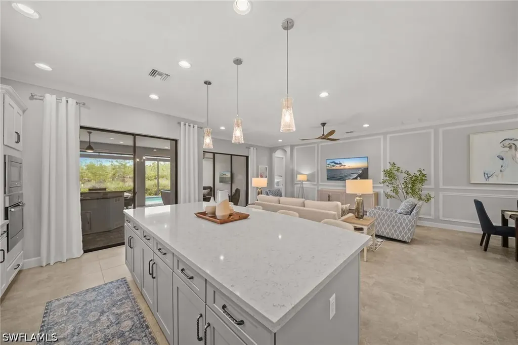 8879 Vaccaro Court Naples FL 34119
