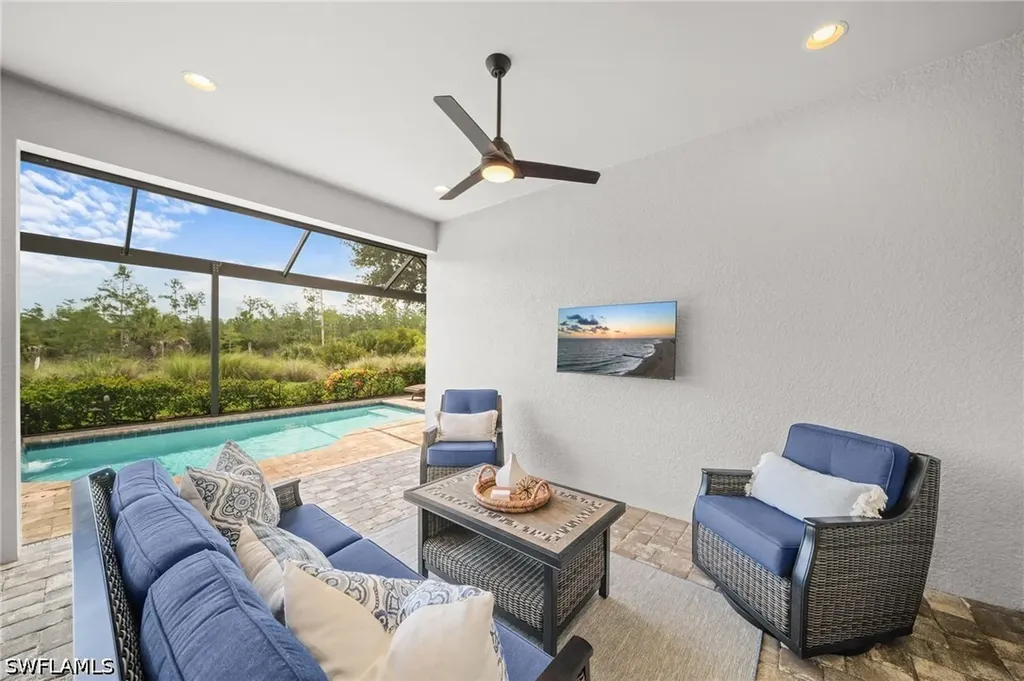 8879 Vaccaro Court Naples FL 34119