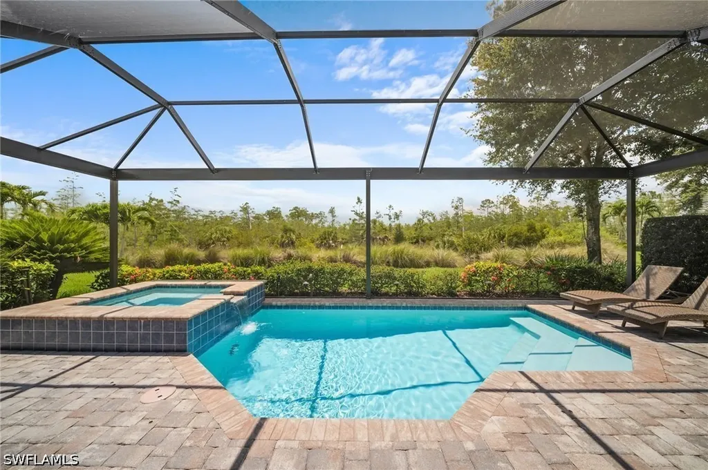 8879 Vaccaro Court Naples FL 34119