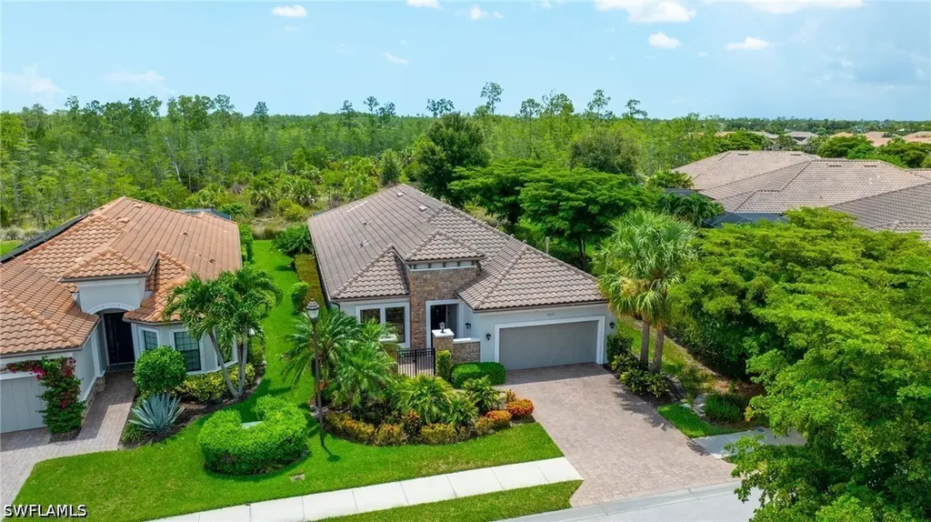 8879 Vaccaro Court Naples FL 34119