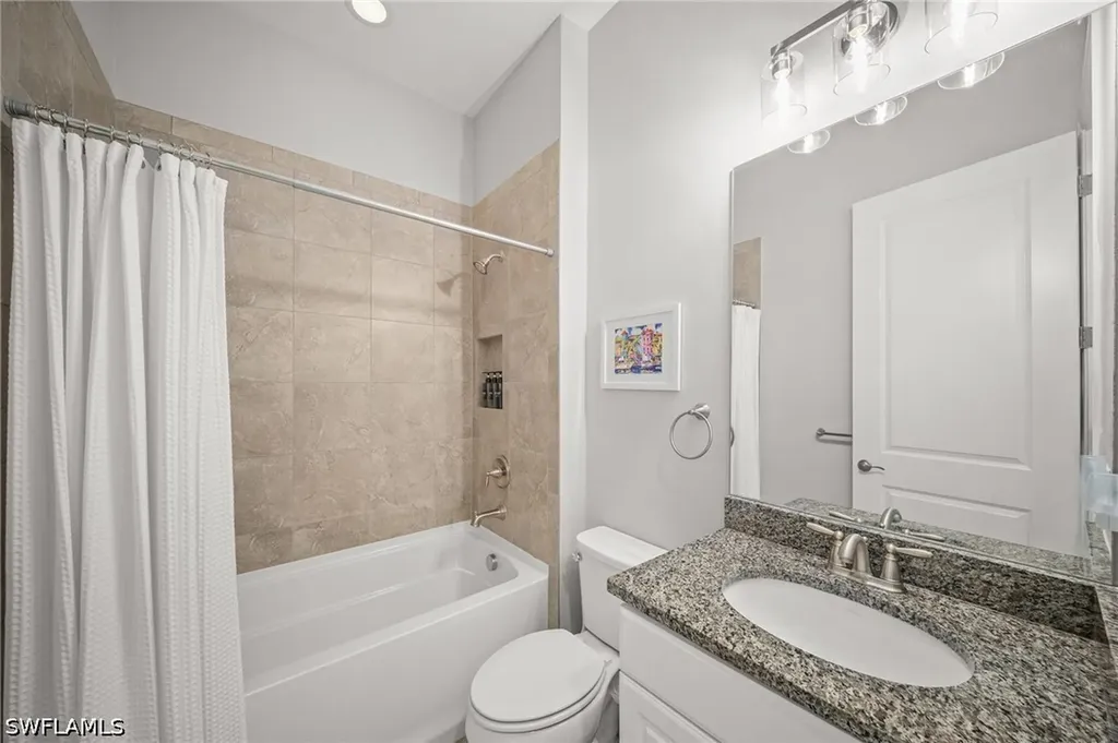 8879 Vaccaro Court Naples FL 34119