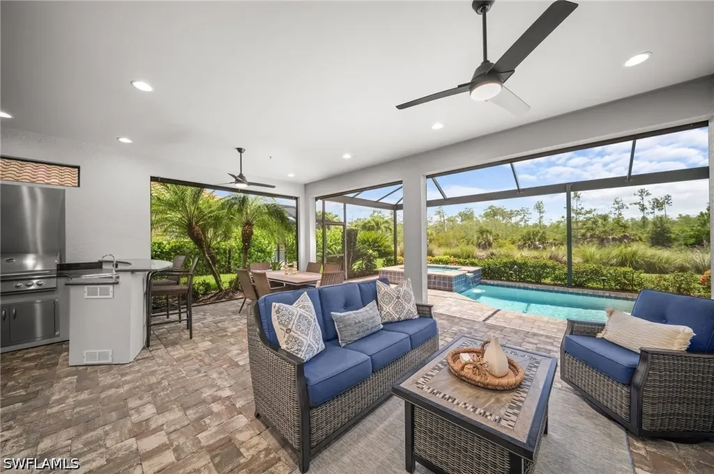 8879 Vaccaro Court Naples FL 34119