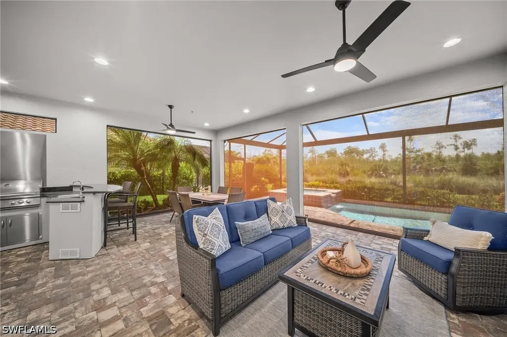 8879 Vaccaro Court Naples FL 34119
