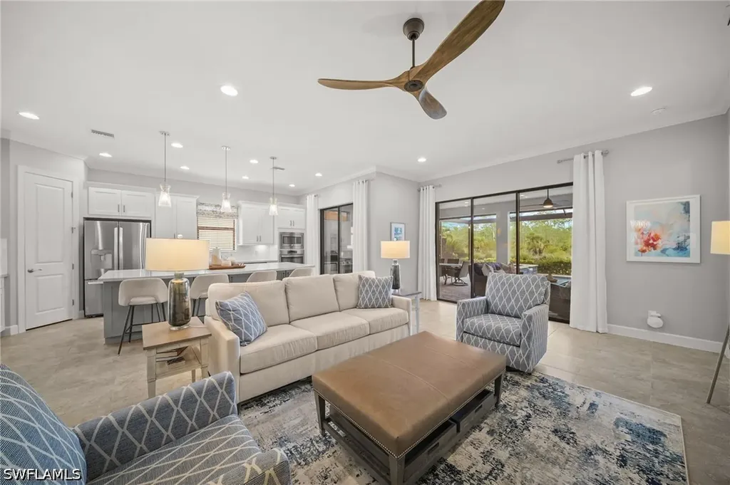 8879 Vaccaro Court Naples FL 34119