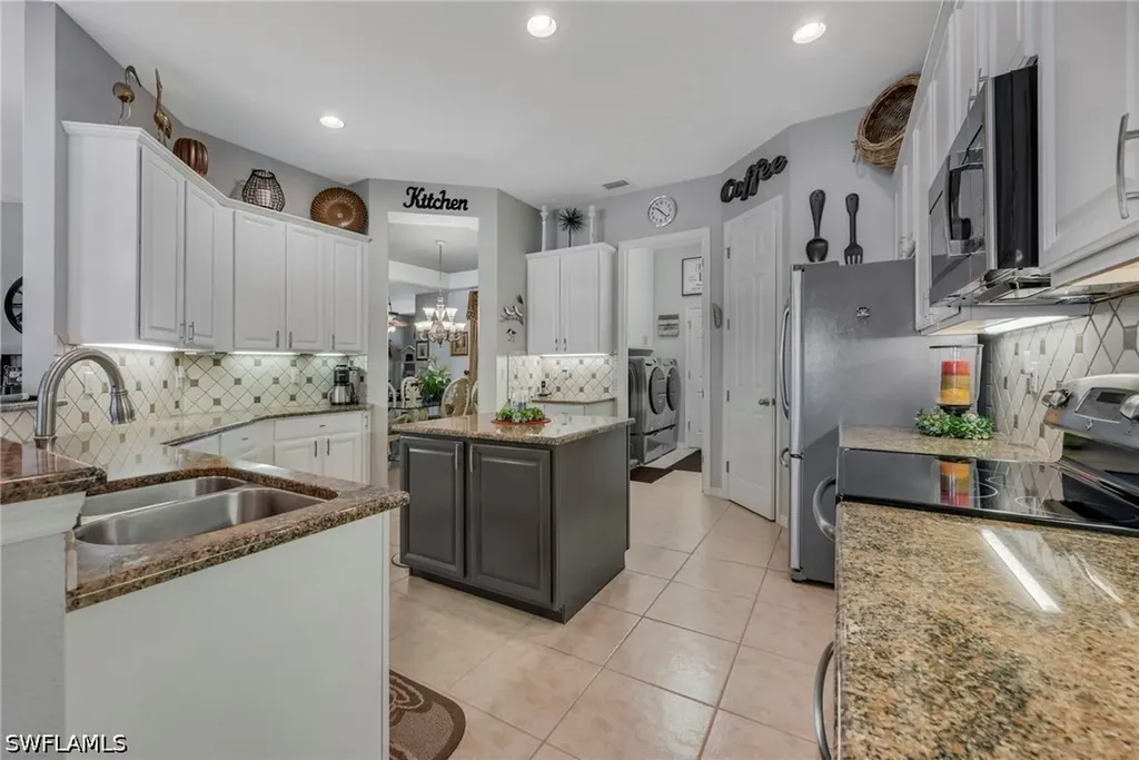 2111 Grove Drive Naples FL 34120