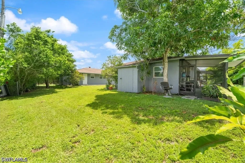3365 Estey Avenue Naples FL 34104