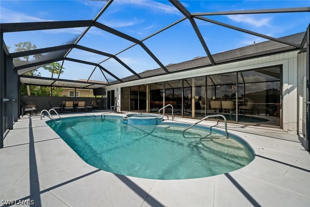 3911 SW 25th Court Cape Coral FL 33914
