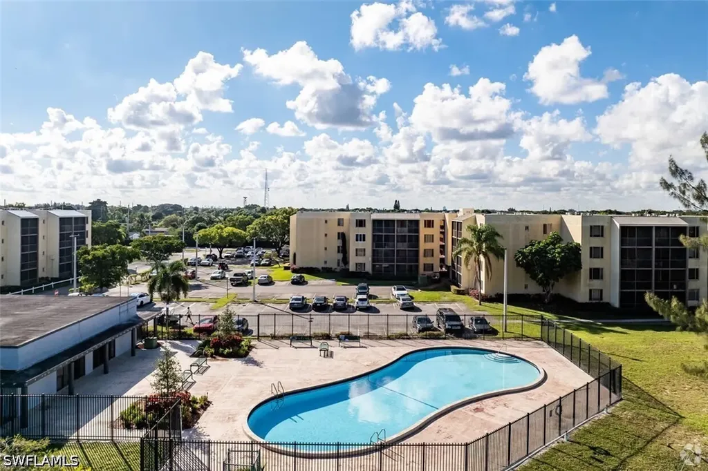 2831 Somerset Drive Lauderdale Lakes FL 33341