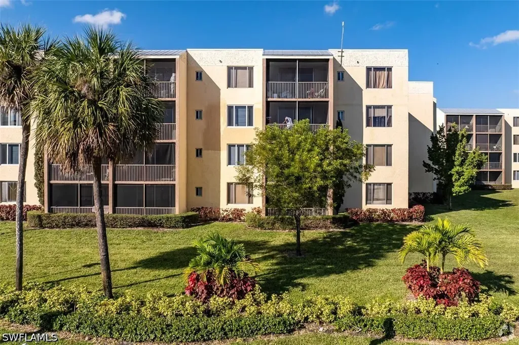 2831 Somerset Drive Lauderdale Lakes FL 33341
