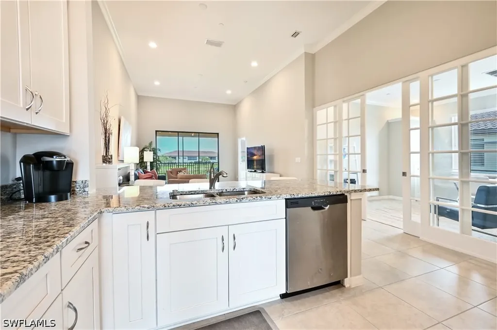 9386 Pocida Court Naples FL 34119