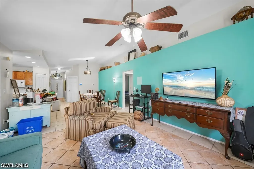 3013 NE 5th Avenue Cape Coral FL 33909