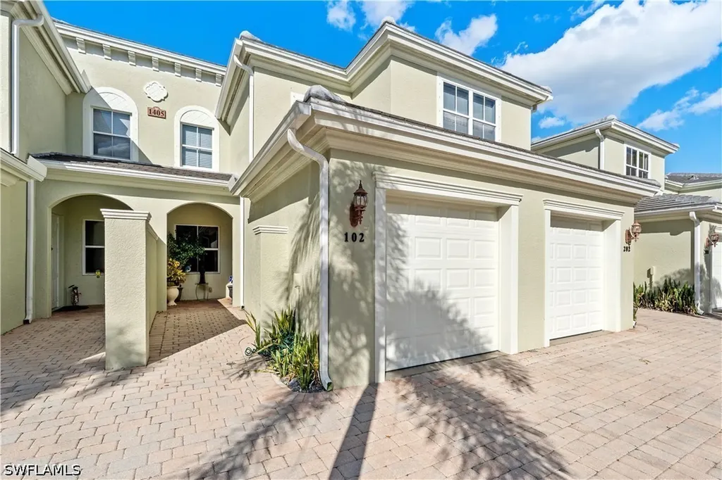 1405 Mariposa Circle Naples FL 34105