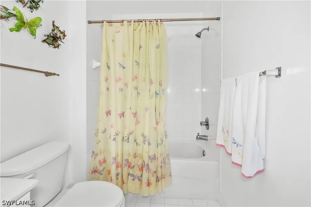 1405 Mariposa Circle Naples FL 34105