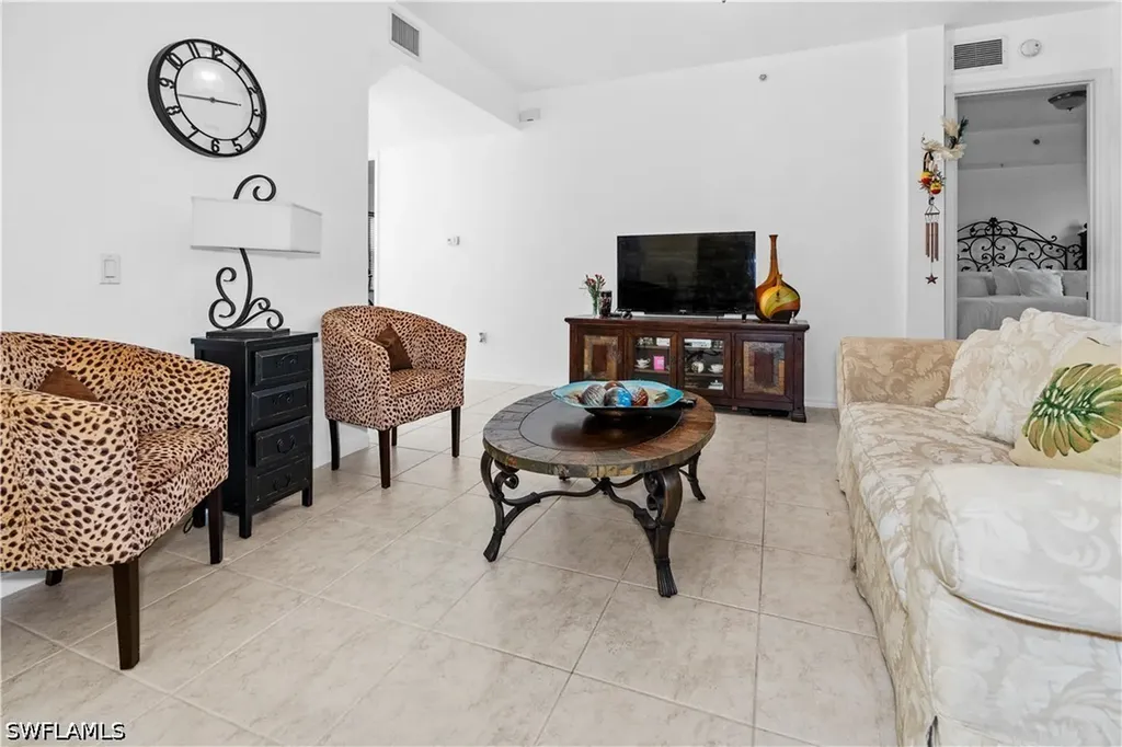 1405 Mariposa Circle Naples FL 34105