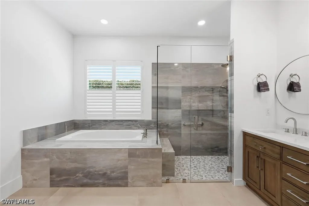 1232 Royal Palm Drive Naples FL 34103