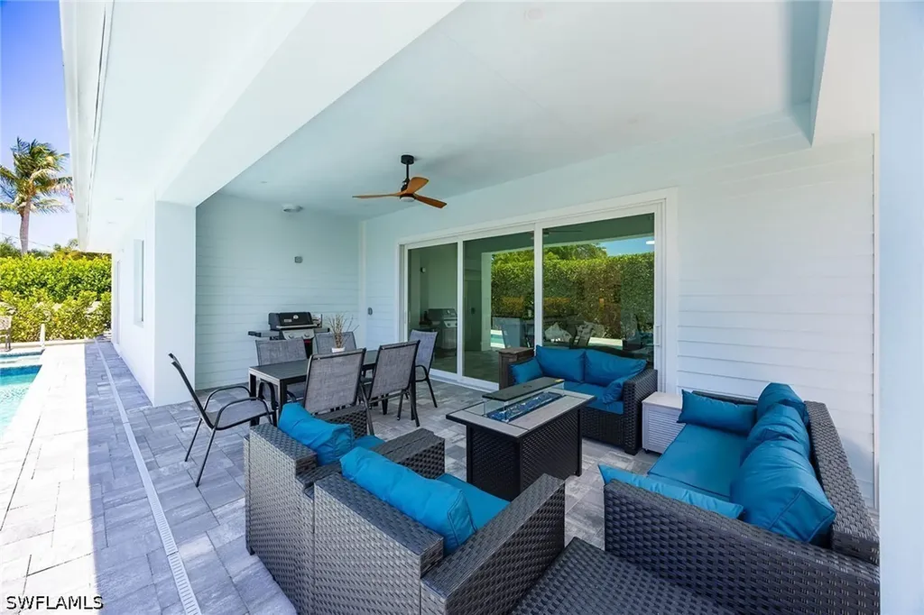 1232 Royal Palm Drive Naples FL 34103