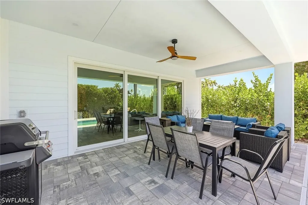 1232 Royal Palm Drive Naples FL 34103