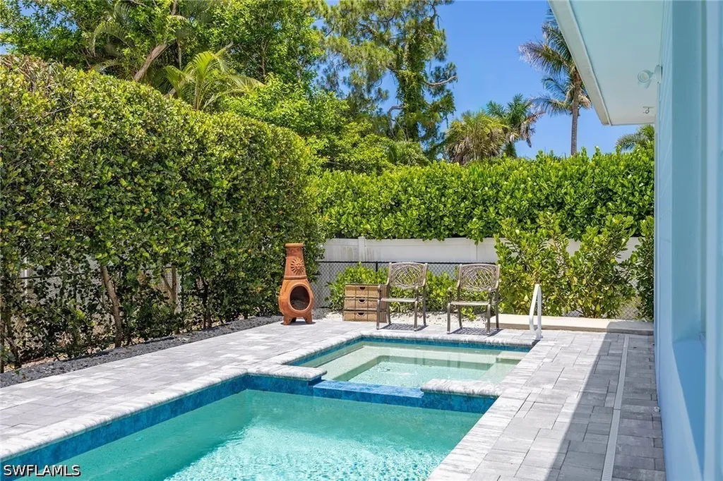 1232 Royal Palm Drive Naples FL 34103