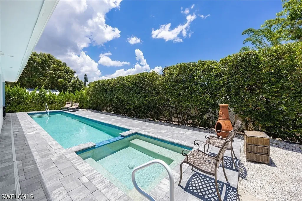 1232 Royal Palm Drive Naples FL 34103