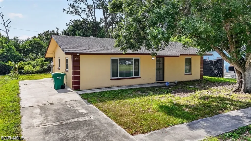 1228 N 18th Street Immokalee FL 34142