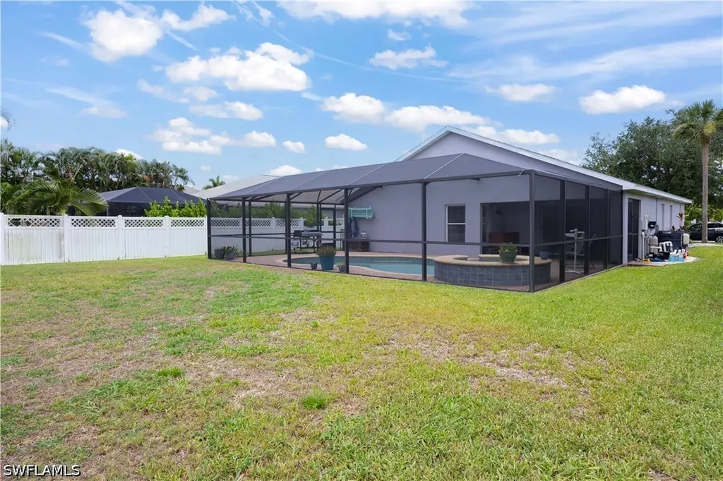 15633 Beachcomber Avenue Fort Myers FL 33908