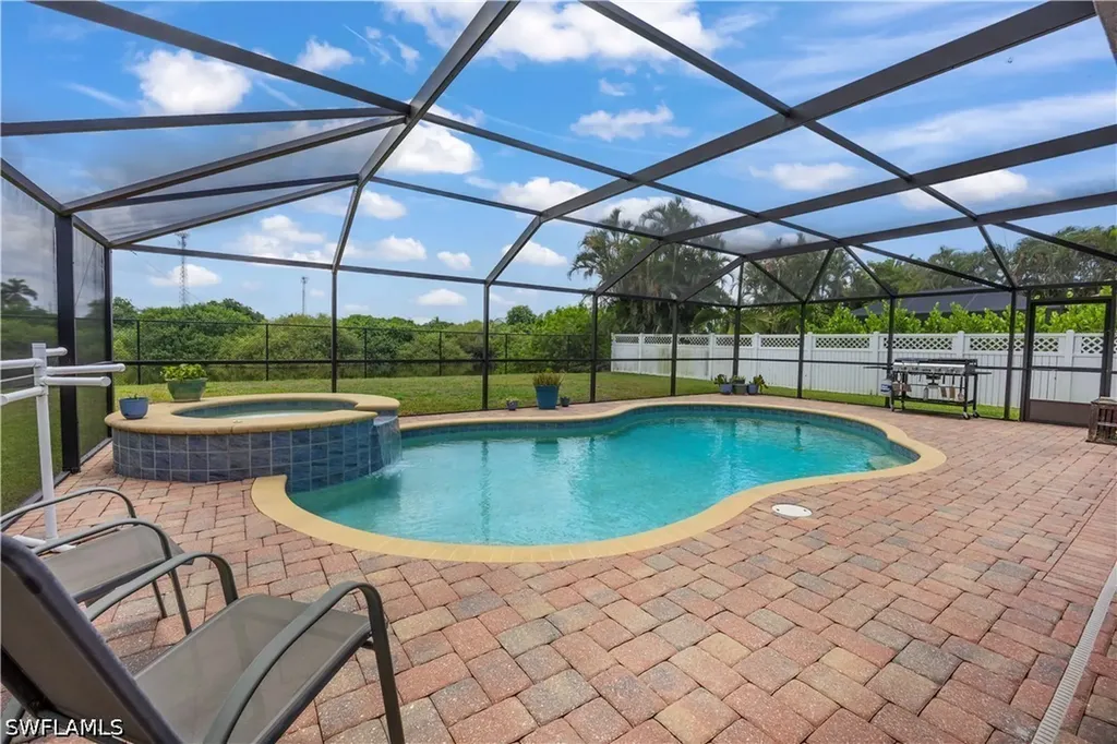 15633 Beachcomber Avenue Fort Myers FL 33908