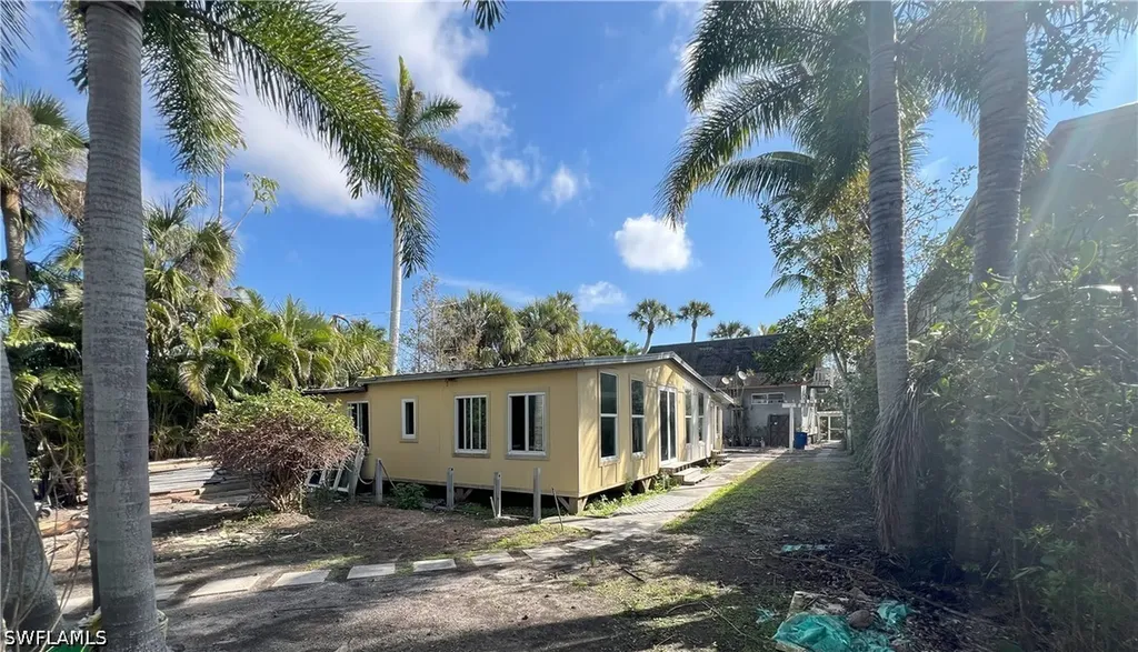 27540-27544 Big Bend Road Bonita Springs FL 34134