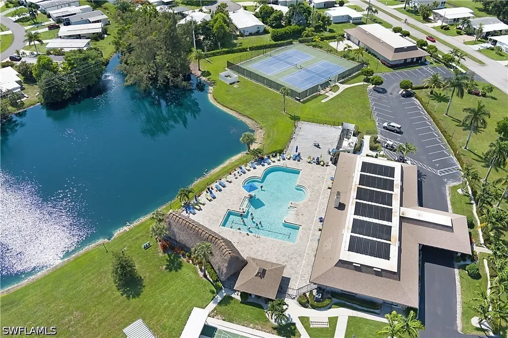104 Brittany Court Naples FL 34112