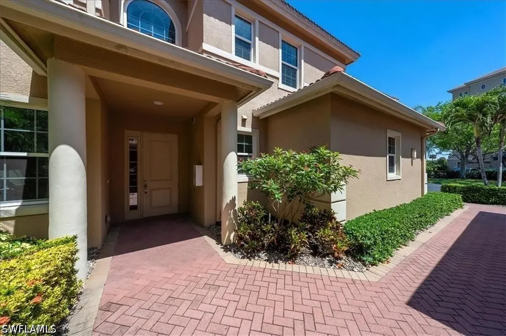 575 El Camino Real Naples FL 34119